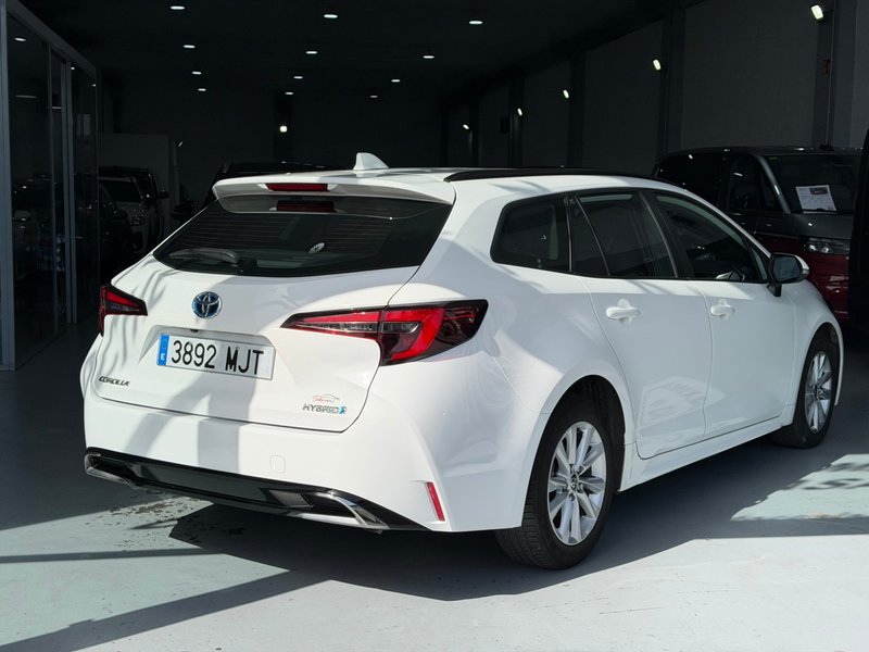 Toyota Auris 2023, foto 5