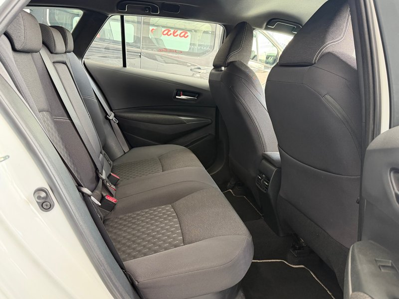 Toyota Auris 2023, foto 11