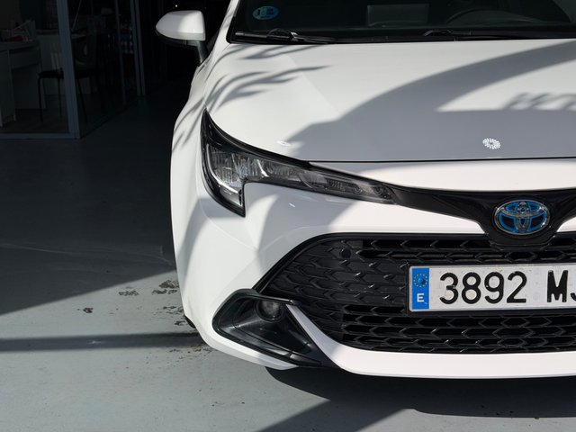 TOYOTA Corolla 140H Active Plus Touring Sport