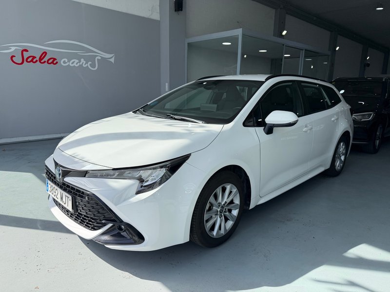 Toyota Auris 2023, foto 18