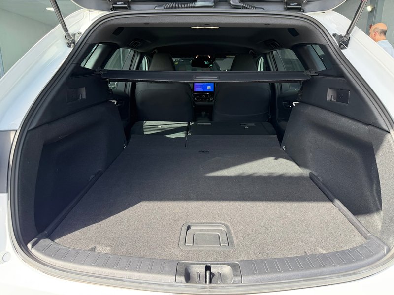 Toyota Auris 2023, foto 26