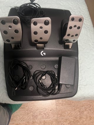 Volante y Pedales Logitech G923 PS5/PS4