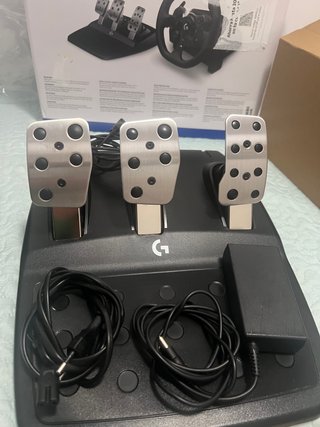 Volante y Pedales Logitech G923 PS5/PS4