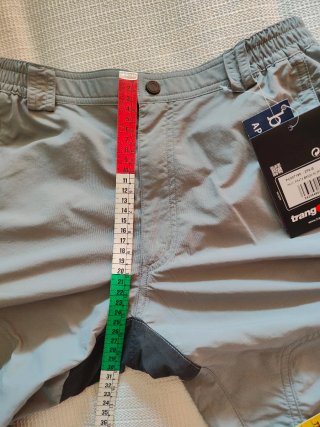Pantalones Trangoworld grises y verde oliva