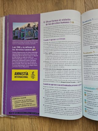 Educación en Valores Cívicos y Éticos ESO. Libr...