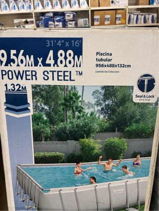 Piscina Bestway 9.56x4.88x1.32 (1.890€ nueva)-50%
