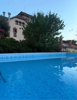 Piscina Bestway 9.56x4.88x1.32 (1.890€ nueva)-50%