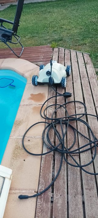Robot limpiafondos Robotclean 1