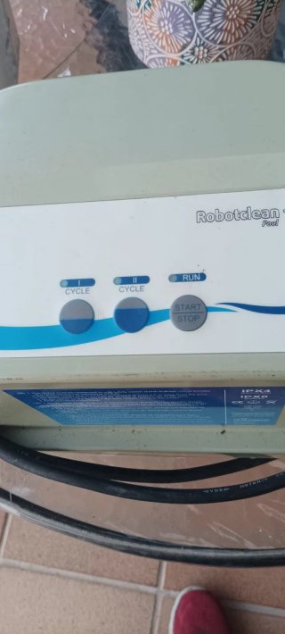 Robot limpiafondos Robotclean 1