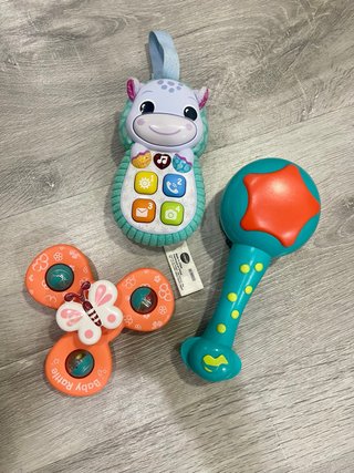 Lote Juguetes Bebé VTech: Móvil, Sonajero y Rueda