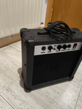 Amplificador Guitarra Eléctrica 15W GF-15
