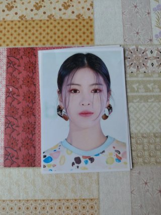 Álbum Kpop ITZY Guess Who