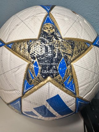 Balón Adidas UEFA Champions League T5
