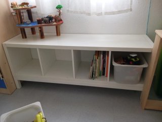 Estantería Kallax Ikea con patas
