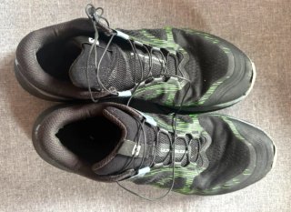 Zapatillas Salomon Negras y Verdes