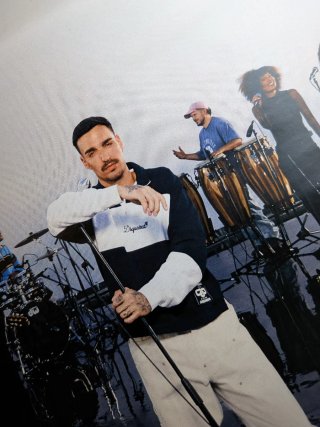 Póster Oficial Rels B