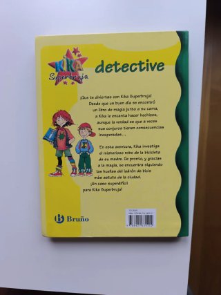 Kika Superbruja, detective