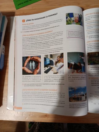 Geografía e Historia. 4 Secundaria. Revuela. Ar...