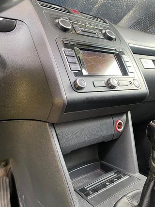VOLKSWAGEN TOURAN 2.0 TDI 140 7 PLAZAS
