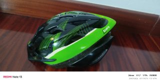Casco de bici verde y negro Infantil