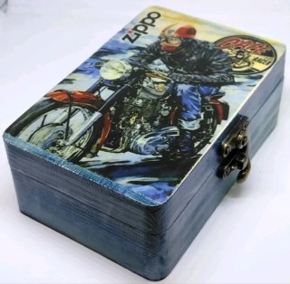 Zippo CAFE RACER en cofre de madera.