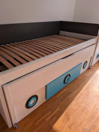 Habitación infantil con cama nido