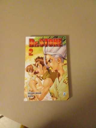 Fumetti dr Stone 1 2