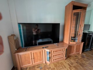 Mueble TV y vitrina madera con luz
