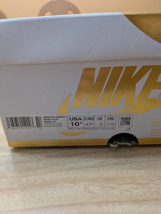 Nike Jordan 1 Mid Blanco y Dorado