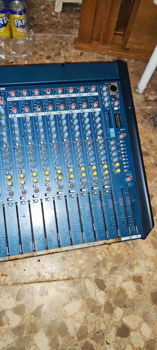 Mesa de Mezclas Allen & Heath Azul