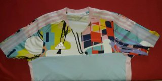 Camiseta Adidas Pride Love Unites Talla M