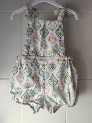 Peto Bebé Unisex Estampado Floral, de José varón