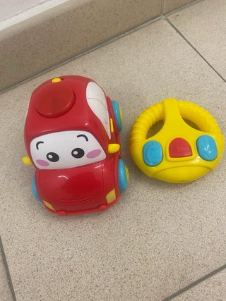 Coche teledirigido para bebé