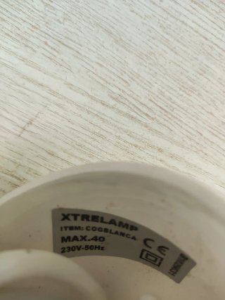 Lámpara de techo blanca