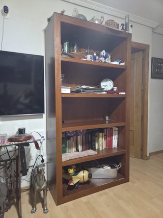 Cómoda de salón de madera