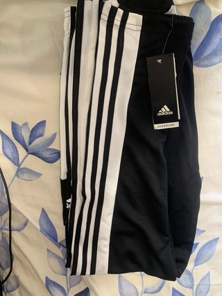 Pantalones Adidas Originales Negros y Blancos