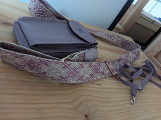 Bolsa teléfono monedero morado con 2 correas