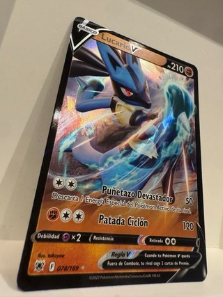 Carta Pokémon Lucario V Español 078/189