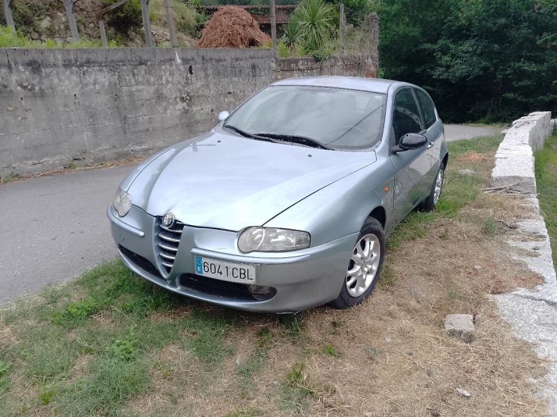 Alfa Romeo 147 2004 - foto 1