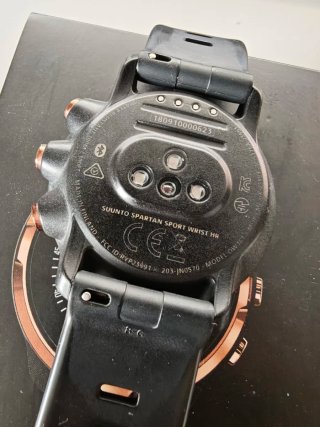 Suunto Spartan Sport Wrist HR Negro/Dorado