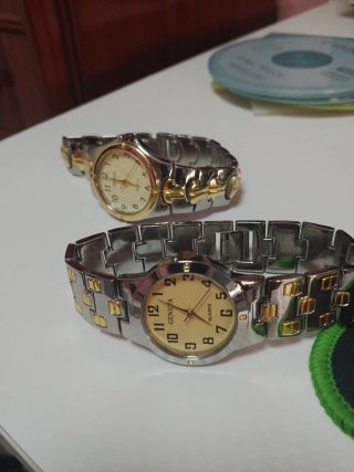 2 Relojes Geneva Oro y Plata