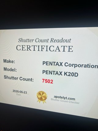 Pentax K20D + objetivo Tamron 28-200mm