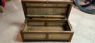 Baúl mimbre y madera semi nuevo