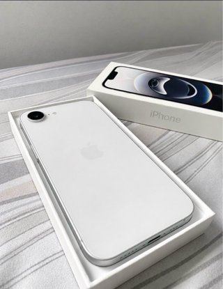 iPhone 16e 128GB 100%