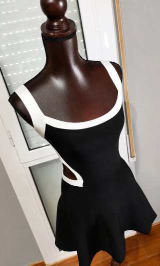 Vestido Marciano Negro y Blanco Talla XS