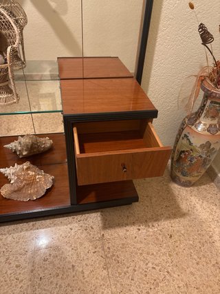 Mueble recibidor madera y cristal