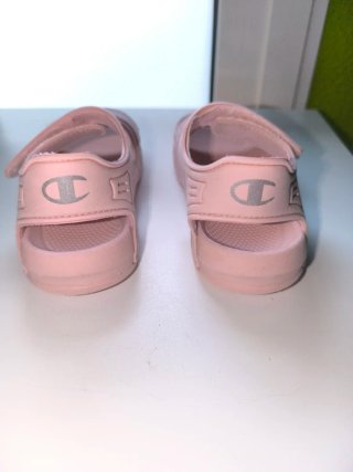 Sandalias Champion Niña Rosa. Talla 32