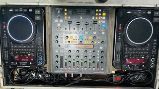 Rack para DJ - Mesa de Mezclas