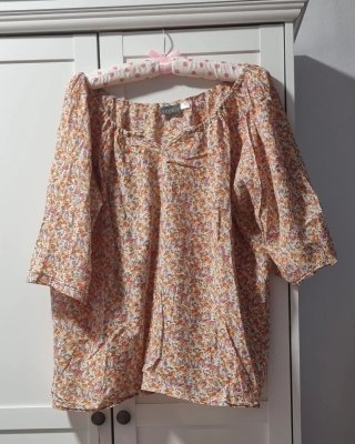 Blusa flores T. 50-52