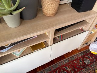 Mueble TV madera y blanco